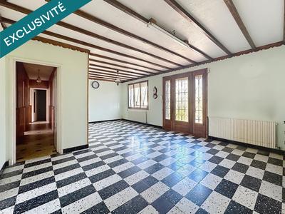 Maison - 98 m² - 8 pièces