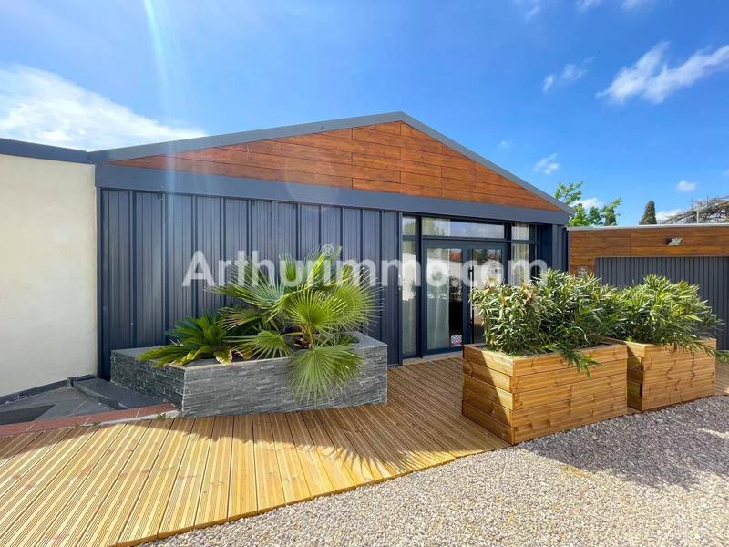 Maison - 350 m² - 10 pièces