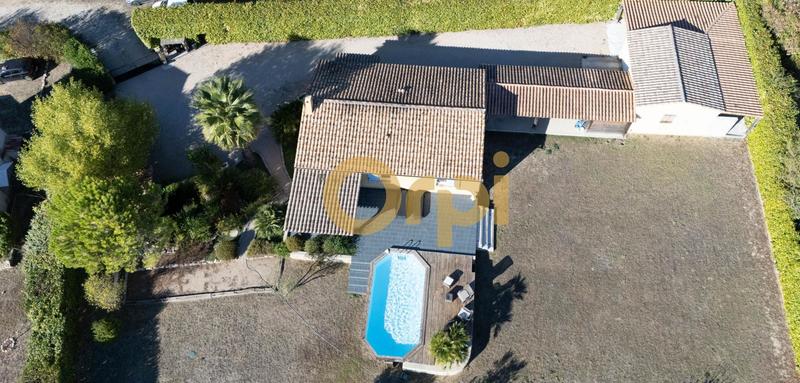 Maison - 99 m² - 5 pièces