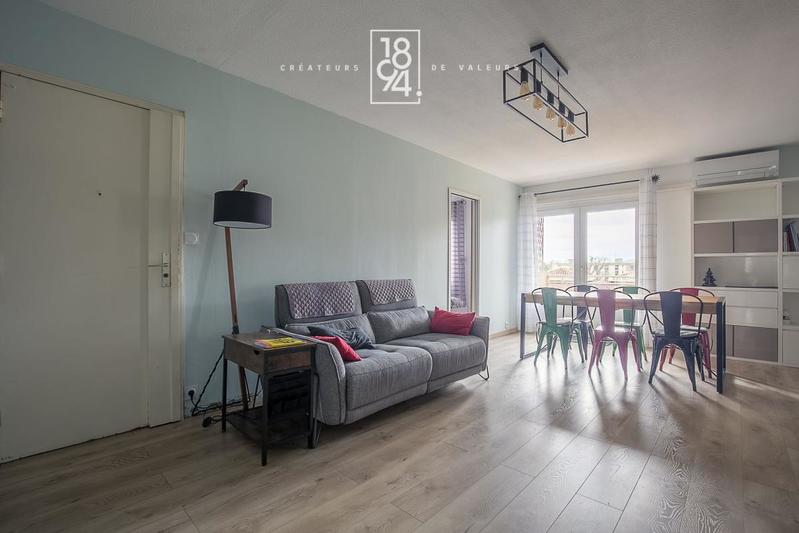 Appartement - 89 m² - 5 pièces