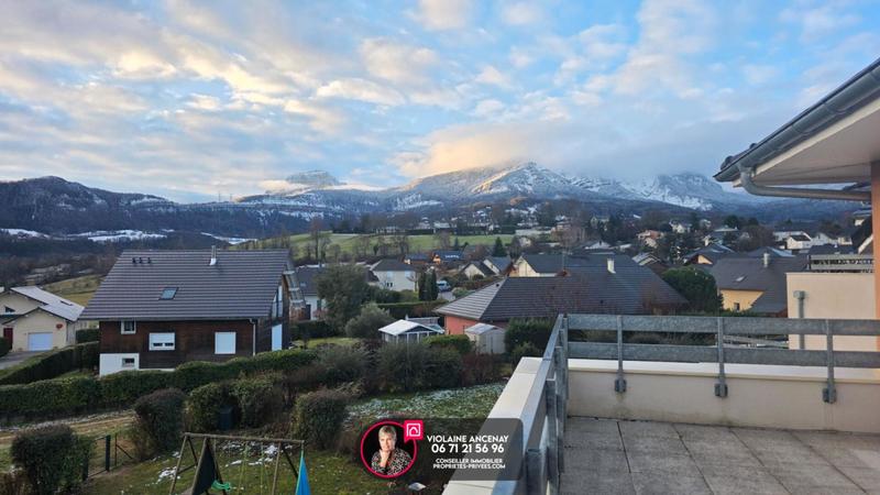 Appartement - 99 m² - 4 pièces