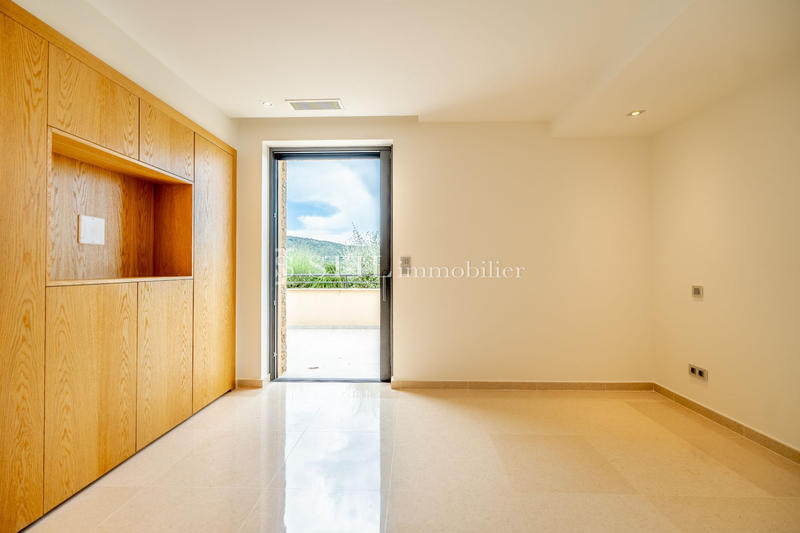 Villa - 180 m² - 5 pièces