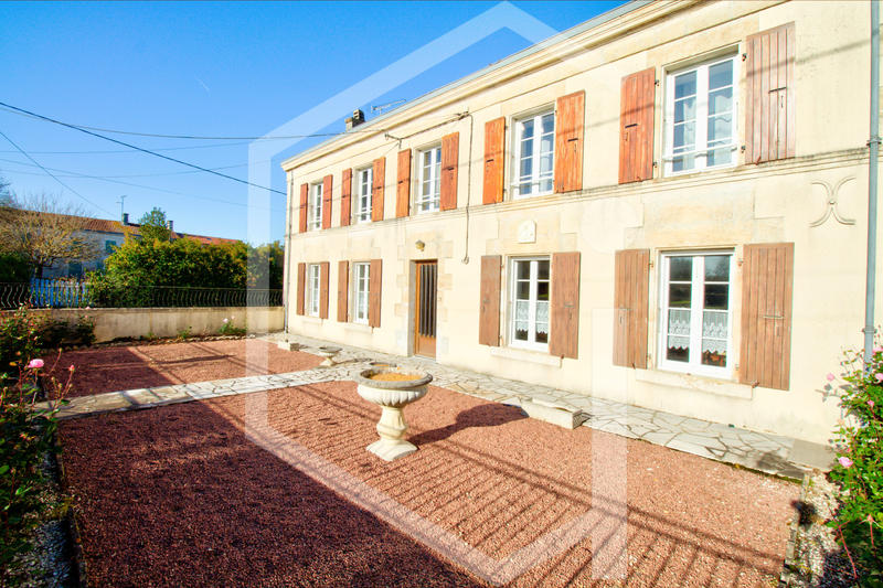 Maison - 140 m² - 6 pièces