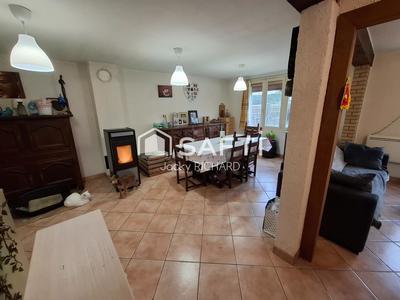 Maison - 101 m² - 5 pièces