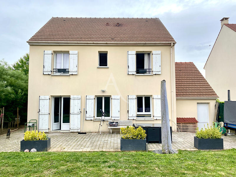 Maison - 111 m² - 4 pièces