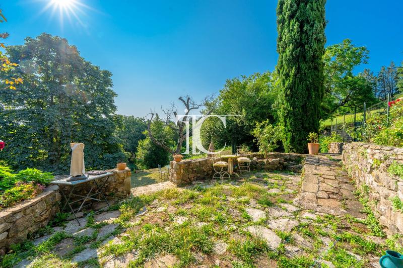 Maison - 141 m² - 6 pièces