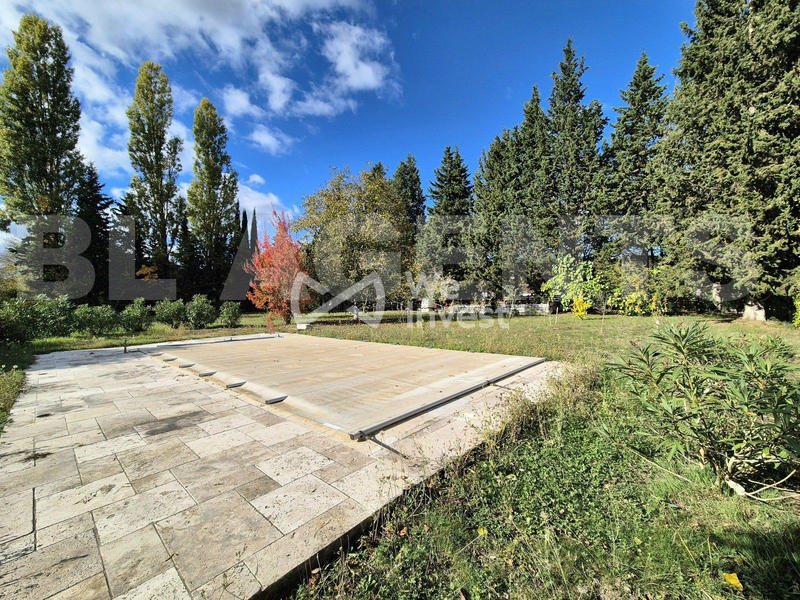 Maison - 215 m² - 7 pièces