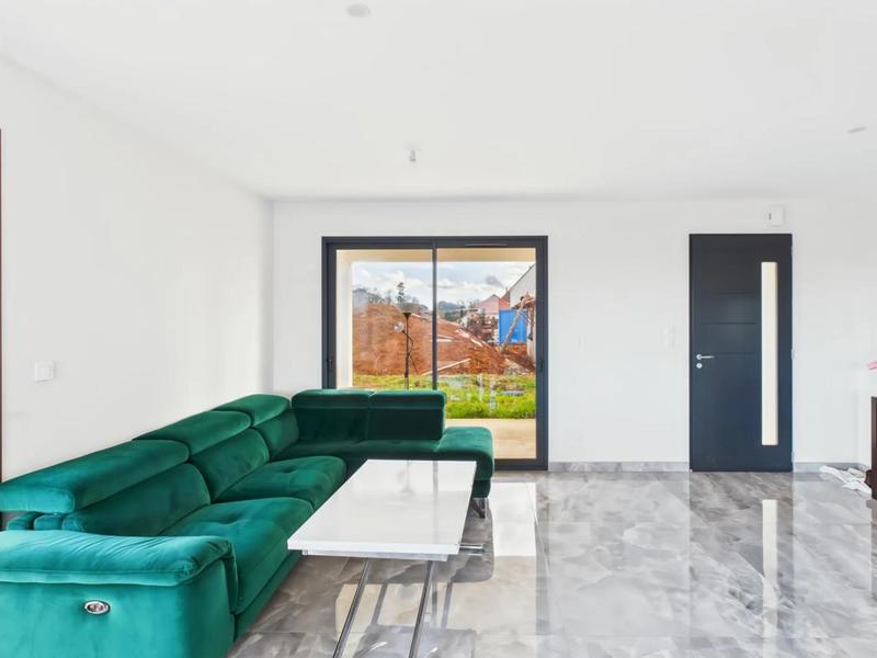 Maison - 107 m² - 5 pièces