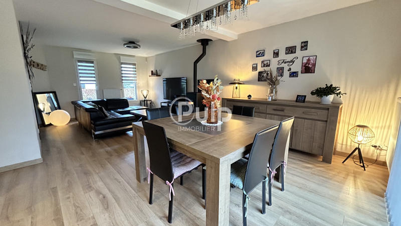 Maison - 92 m² - 6 pièces