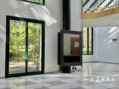 Maison - 256 m² - 8 pièces