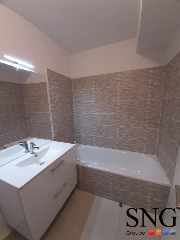 Appartement - 82 m² - 4 pièces