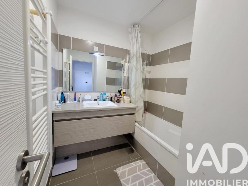 Maison - 98 m² - 4 pièces