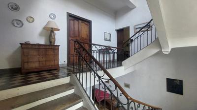 Maison traditionnelle - 341 m² - 12 pièces