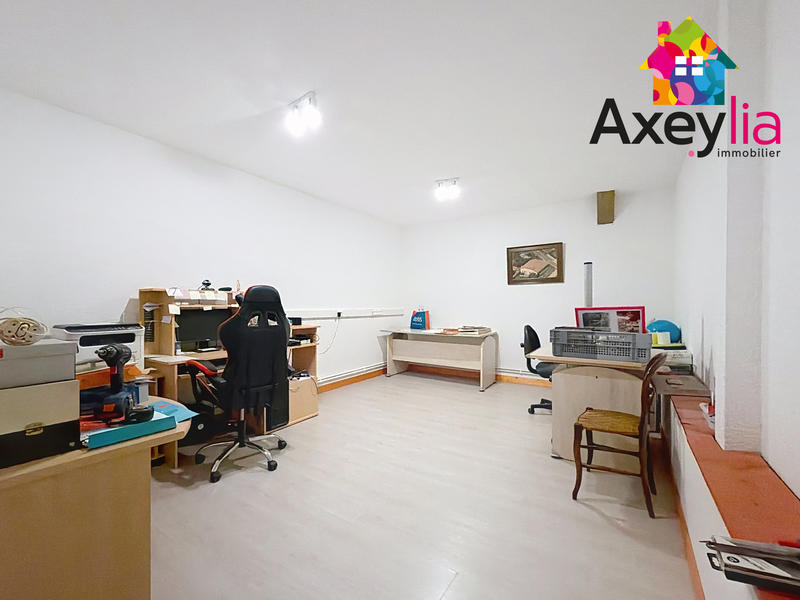 Maison - 252 m² - 8 pièces