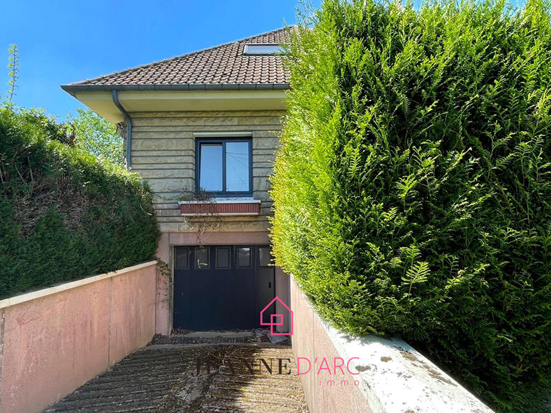 Maison - 219 m² - 7 pièces