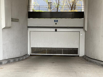 Parking / Garage - 14 m²