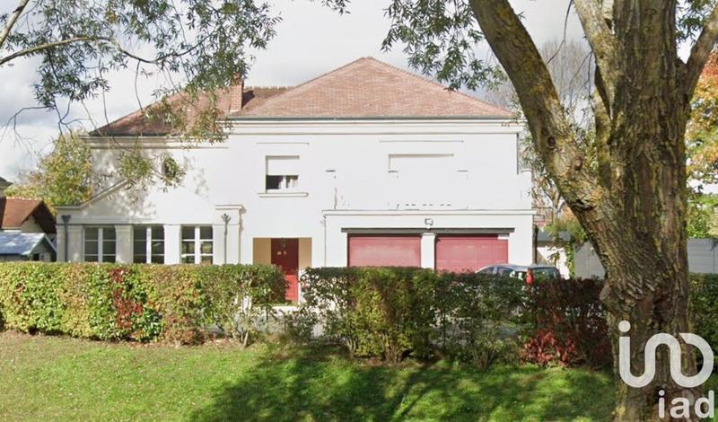 Maison - 234 m² - 8 pièces