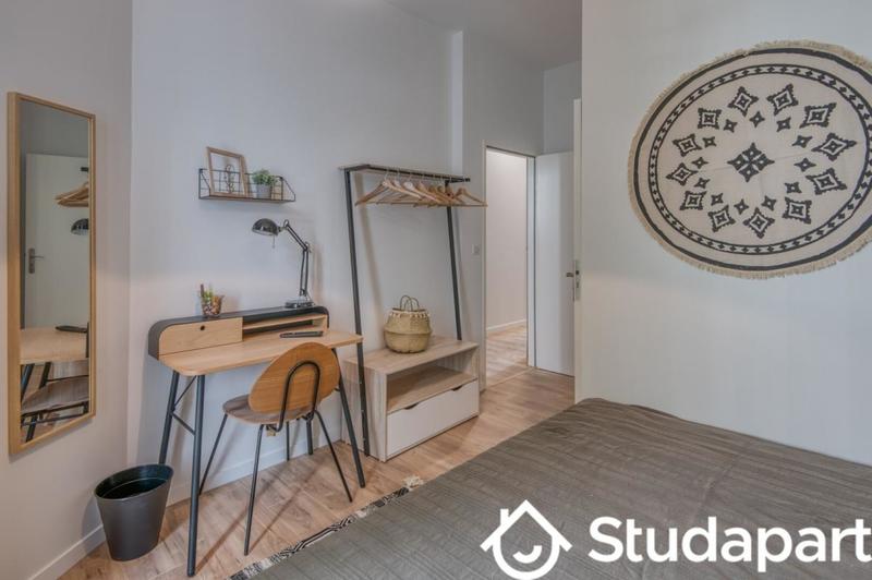 Chambre - 15 m² - 1 pièce