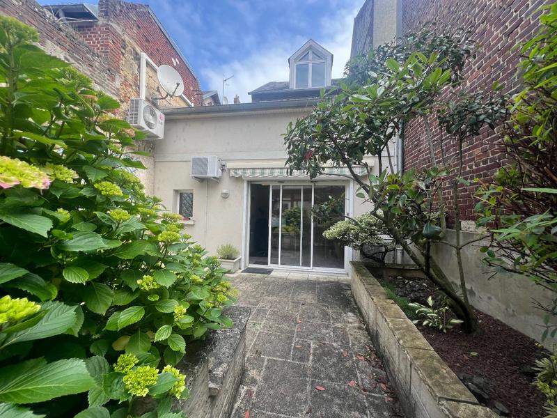 Immeuble - 165 m² - 8 pièces