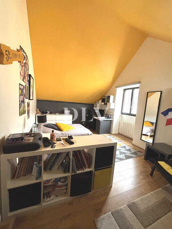 Maison ancienne - 275 m² - 7 pièces