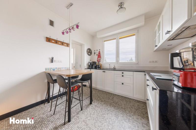 Appartement - 140 m² - 5 pièces