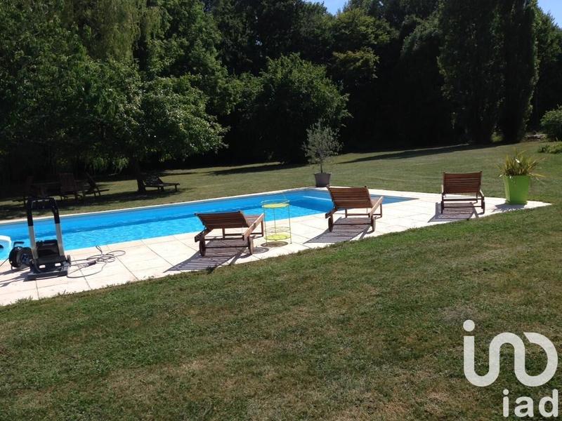 Maison - 300 m² - 8 pièces