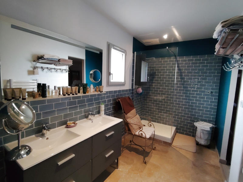 Mas - 220 m² - 7 pièces