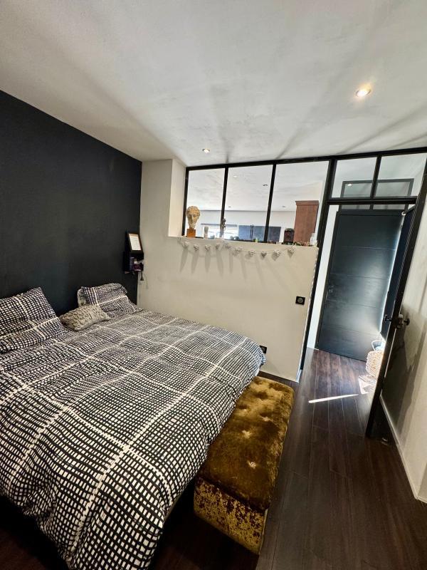 Maison - 210 m² - 7 pièces