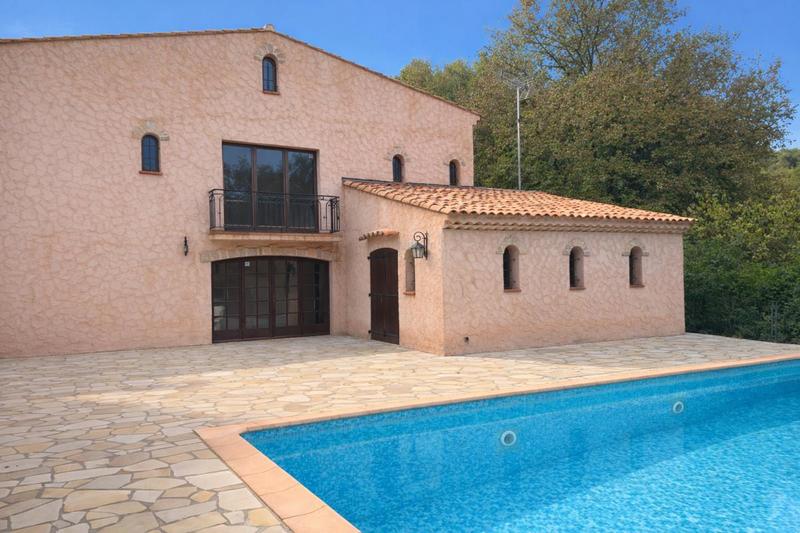 Maison - 180 m² - 6 pièces