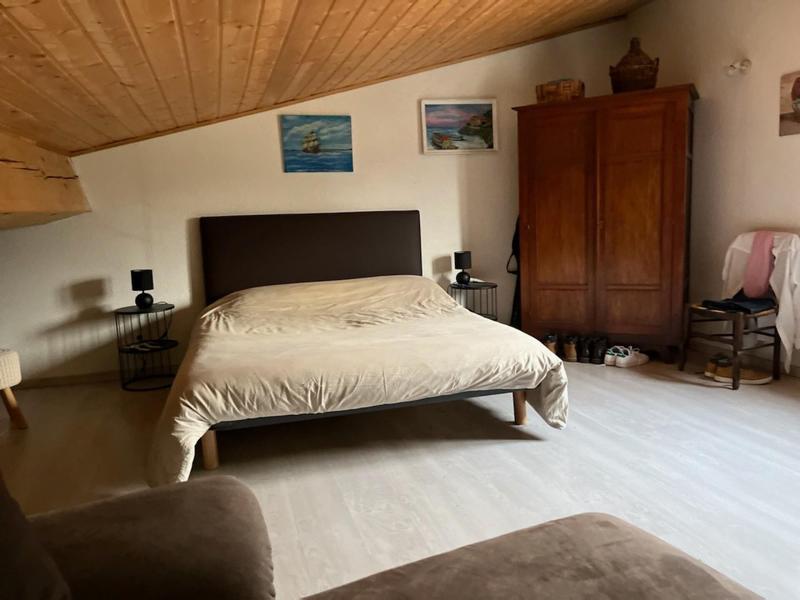 Local commercial - 200 m² - 4 pièces