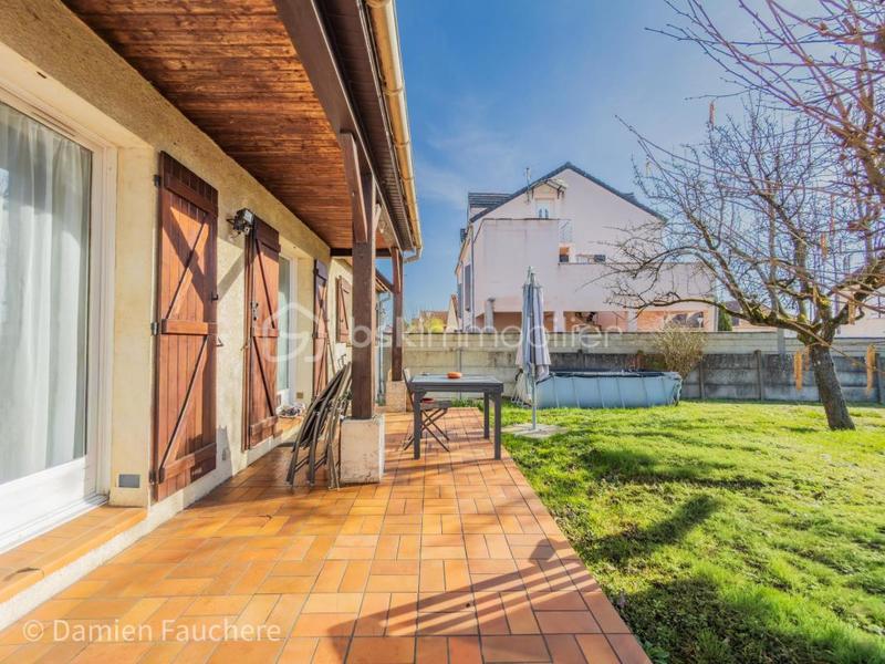 Maison traditionnelle - 80 m² - 4 pièces