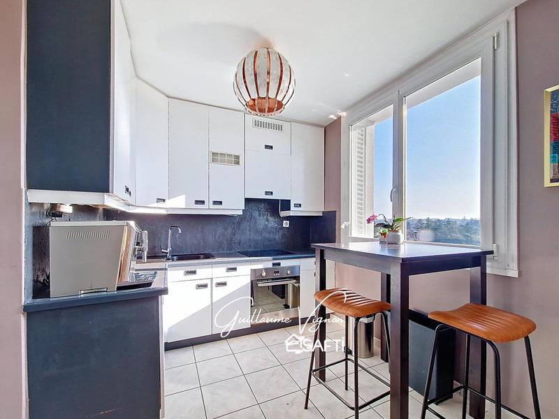 Appartement - 82 m² - 4 pièces