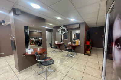 Local commercial - 114 m²