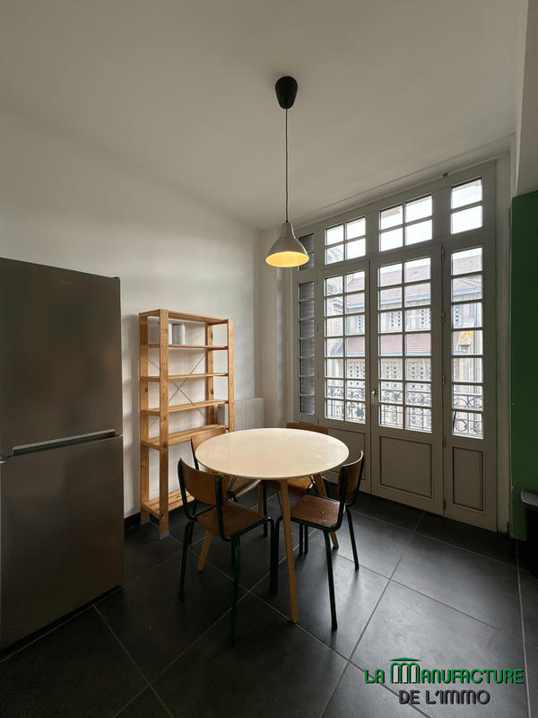 Appartement - 85 m² - 4 pièces