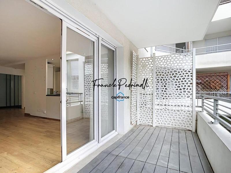 Appartement - 82 m² - 4 pièces