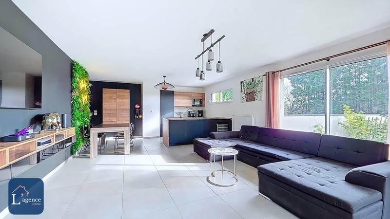 Appartement - 101 m² - 4 pièces