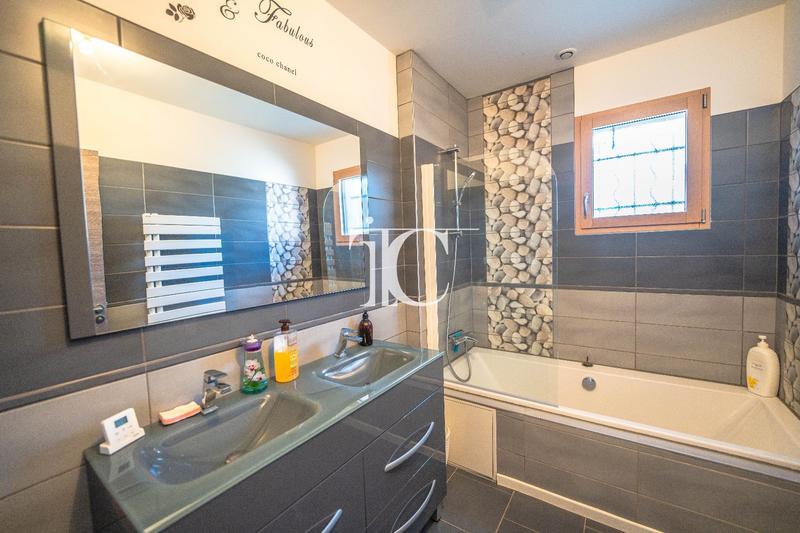 Maison - 70 m² - 4 pièces