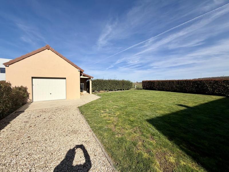 Pavillon - 150 m² - 8 pièces