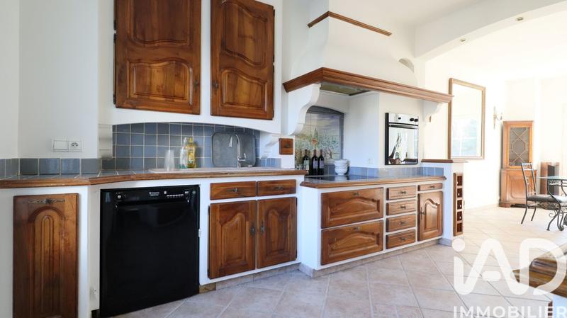 Maison - 191 m² - 6 pièces