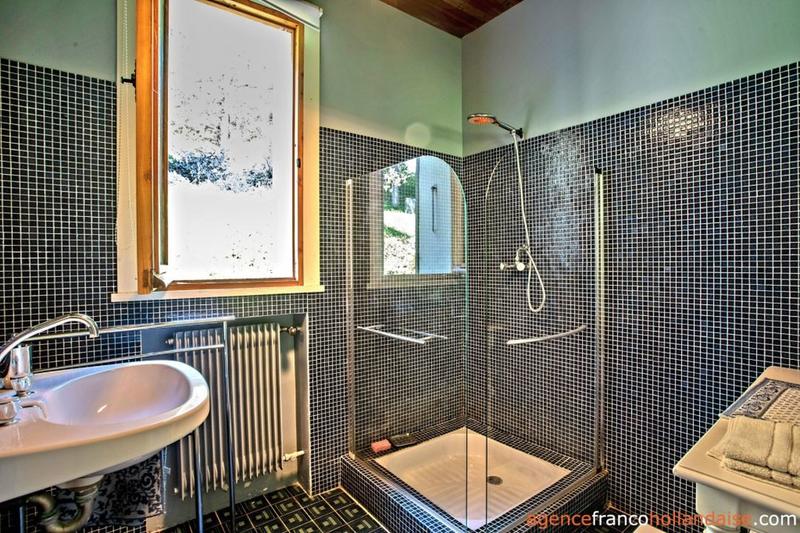 Villa - 216 m² - 8 pièces