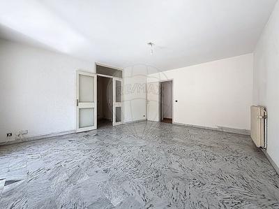 Appartement - 80 m² - 3 pièces