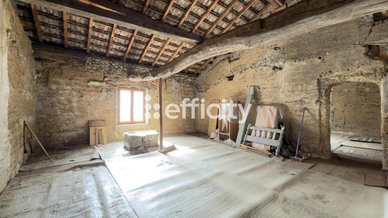 Maison - 210 m² - 8 pièces