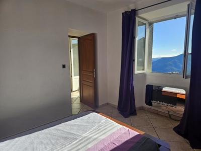 Appartement - 70 m² - 4 pièces