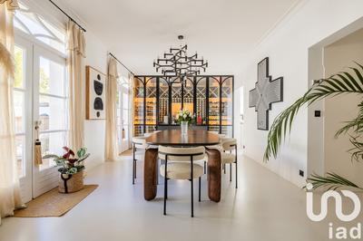 Maison - 300 m² - 7 pièces