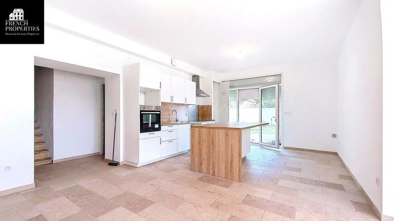 Maison - 193 m² - 8 pièces