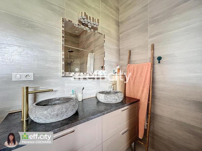 Maison - 195 m² - 6 pièces