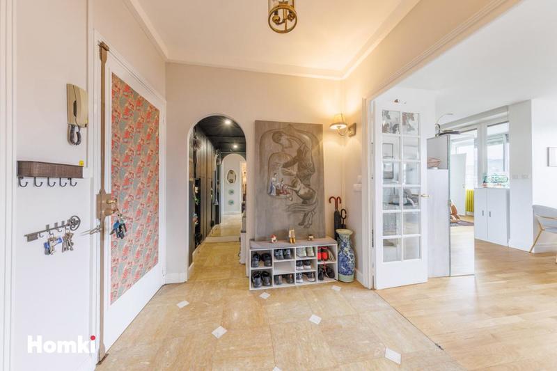 Appartement - 140 m² - 5 pièces