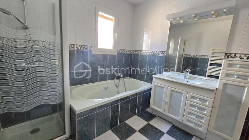 Maison - 117 m² - 5 pièces