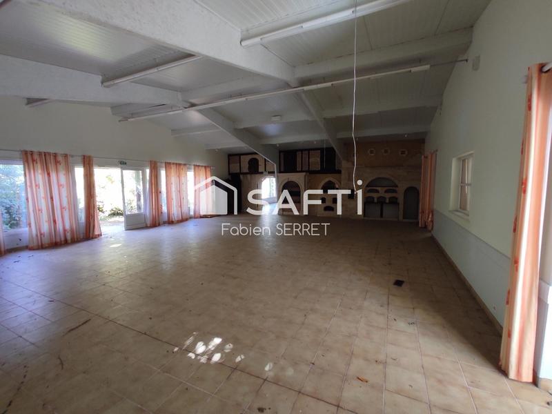 Local commercial - 1 485 m² - 35 pièces