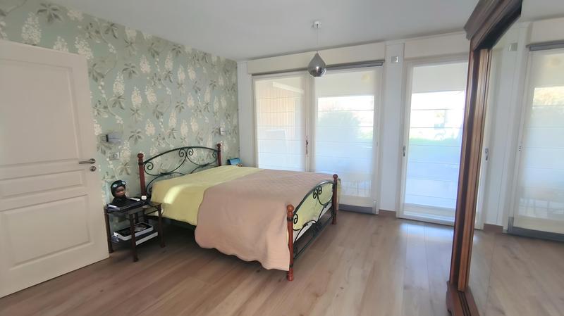 Maison traditionnelle - 141 m² - 5 pièces